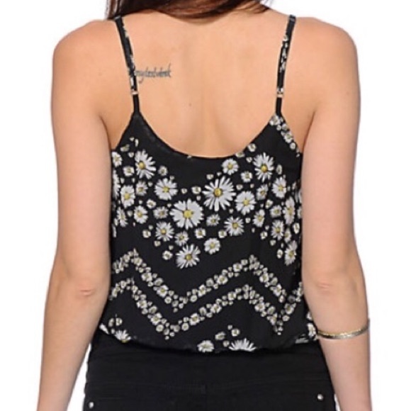 Daisy Crop Top - Picture 2 of 8